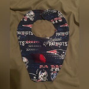 Patriots bib